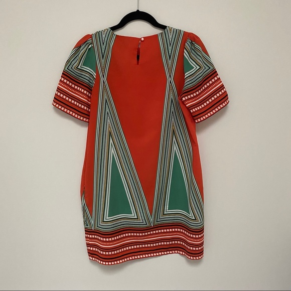 Graphical Dress - Picture 4 of 5